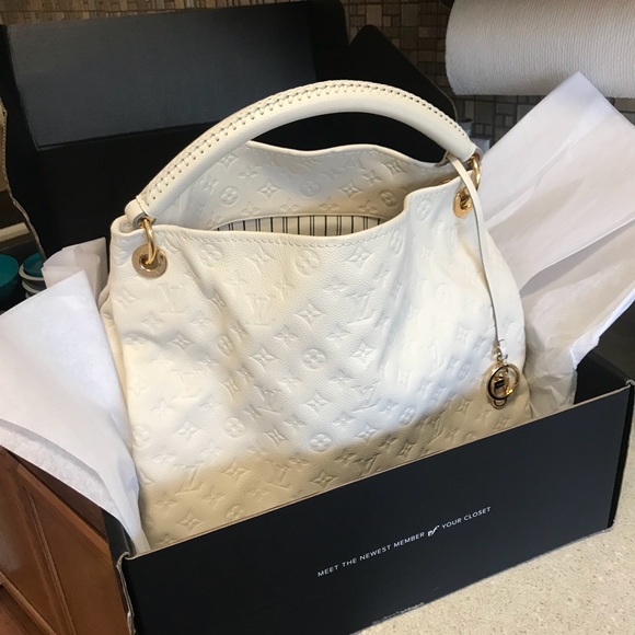 SOLD ✖️ - Picture 3 of 8